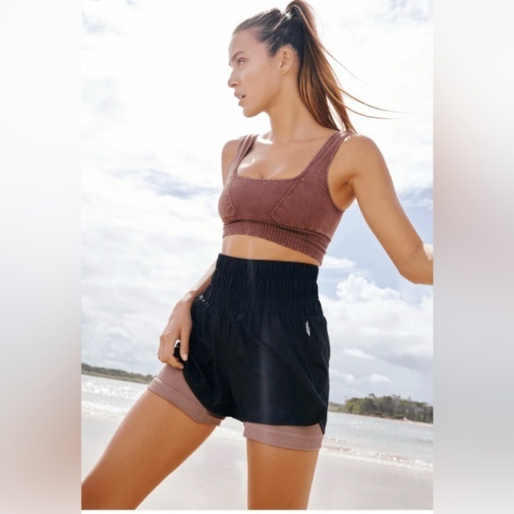 UEC FREE PEOPLE MOVEMENT Way Home Black High Smocked Waist Running Shorts SZ MED